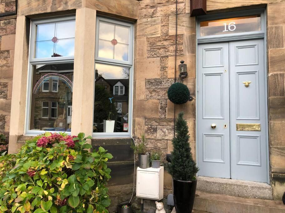 Traditional Apt Close To City Centre & Hampden Glasgow Buitenkant foto
